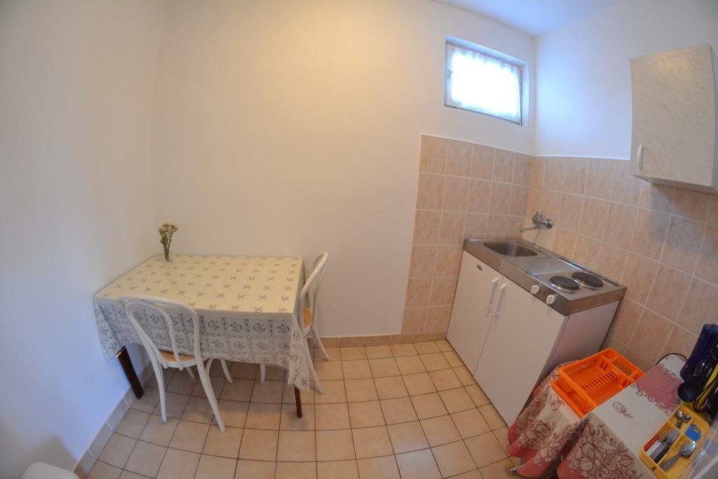 Apartment Beg Rab Town Eksteriør billede